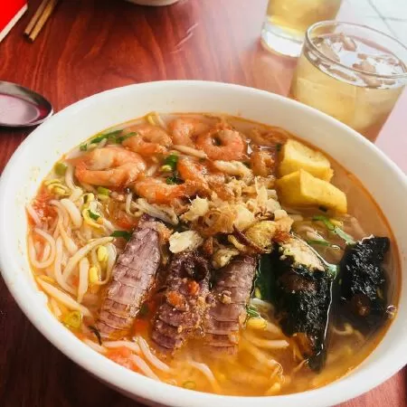 Bún hải sản Khách sạn Công đoàn