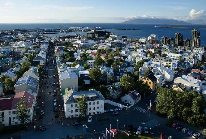 Reykjavik - Cuộc trốn chạy lãng mạn ở Iceland