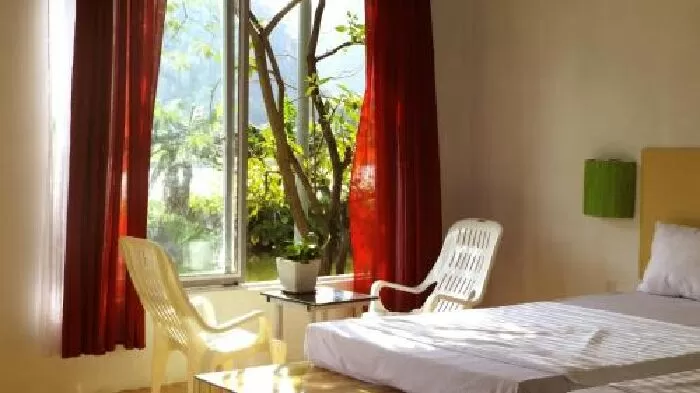 Tràng An Natural House