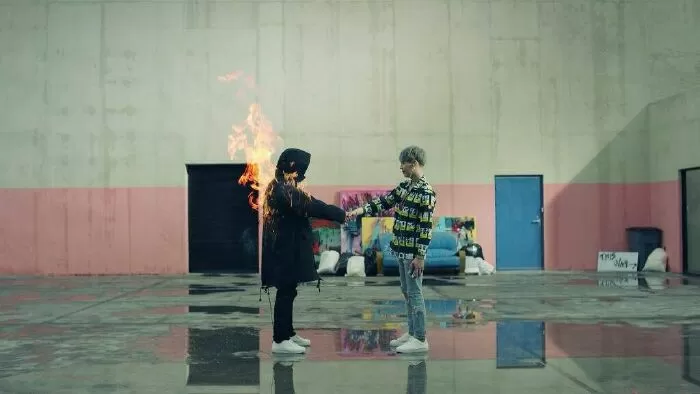 Lyrics 2: Trong “Fire”