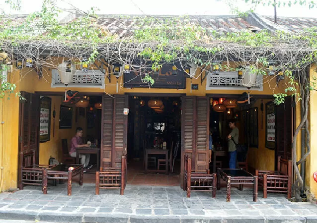 Nhà hàng Vạn Lộc