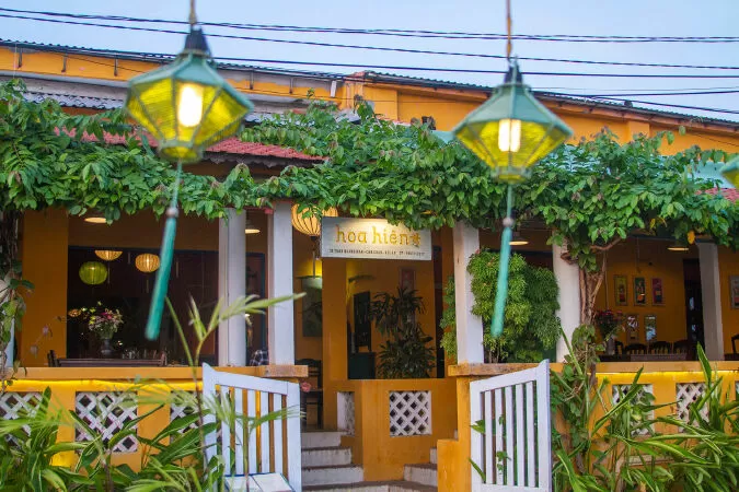 Nhà hàng Hoa Hiên
