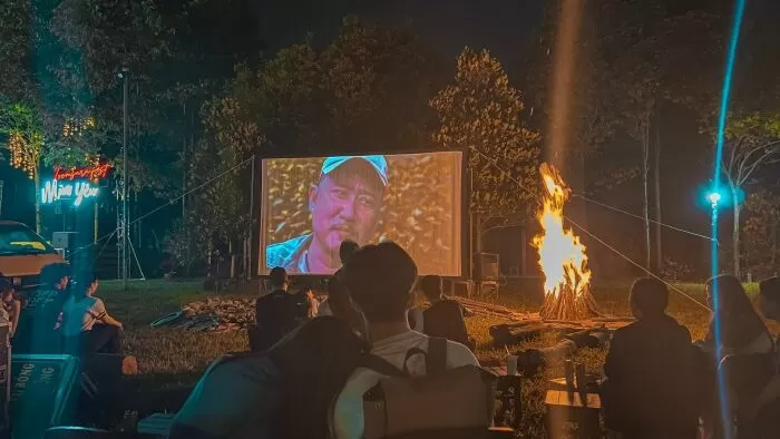 Xem phim ngoài trời