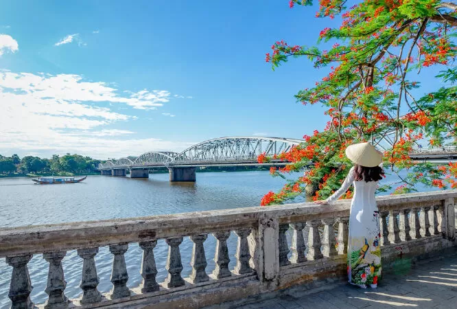 Huế Mộng Mơ – Tác Giả: Ngọc Sơn Hồ