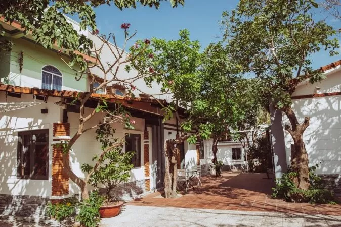 Top 10 homestay Ninh Thuận giá rẻ gần biển được yêu thích nhất.