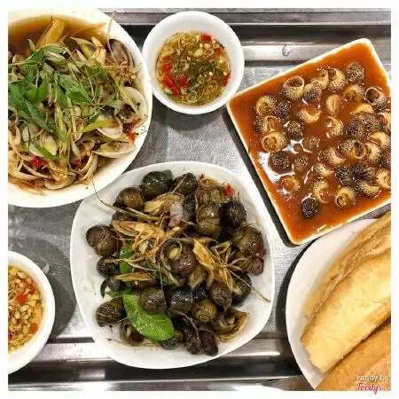 Top 10 quán ốc nổi tiếng ngon nhất Hà Nội là địa điểm yêu thích ăn vặt của giới trẻ