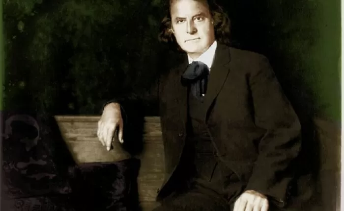 Elbert Hubbard (19/6/1856 - 7/5/1915)