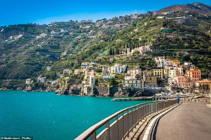 Strada Statale 163, Bờ biển Amalfi, Ý