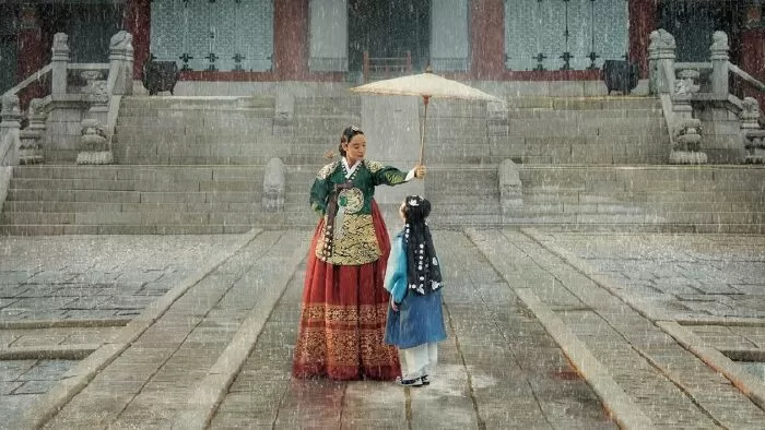 Chiếc ô của Vương Phi (The Queen's Umbrella)