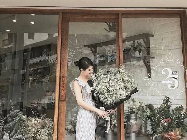 No.23 Floral