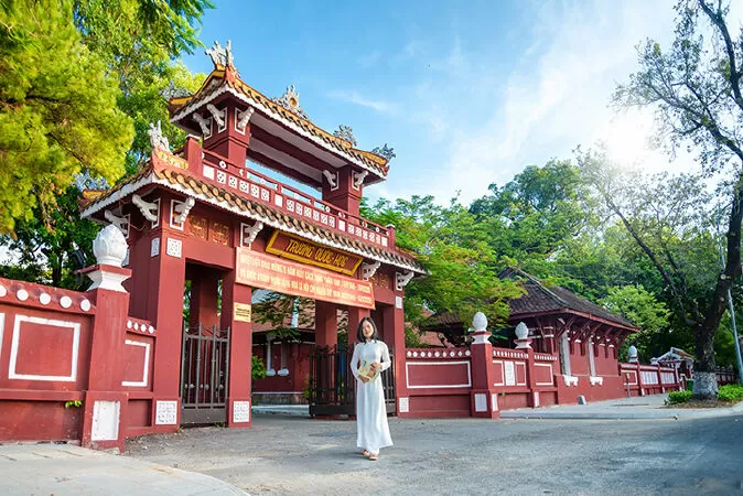 Trường Quốc Học - Huế