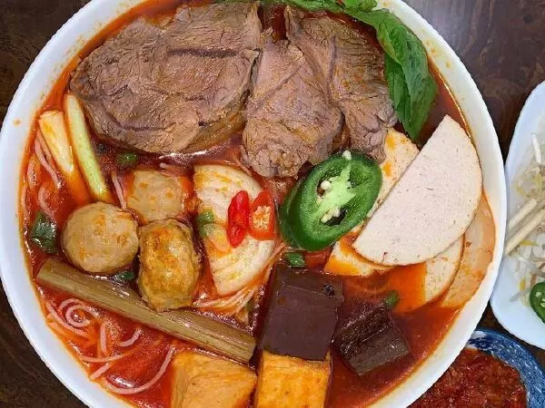 Bún bò bà Nữ
