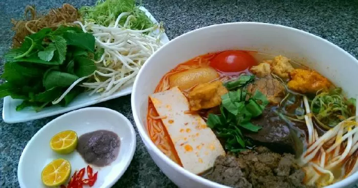 Bún Riêu & Ốc Xuyên 37