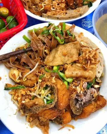 Hằng – Bánh đa cua trộn