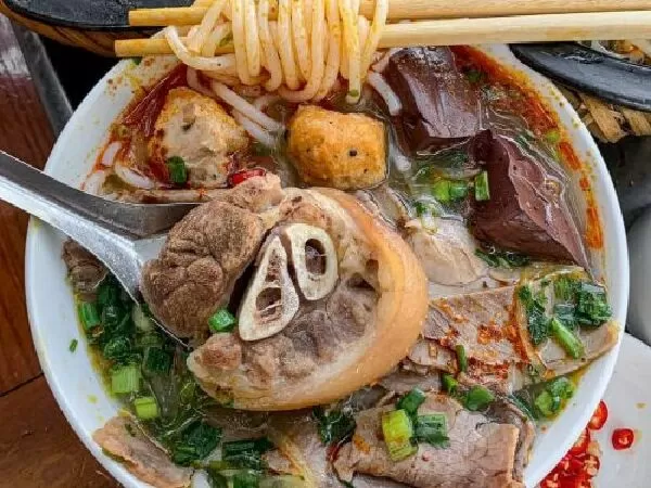 Bún bò Huế