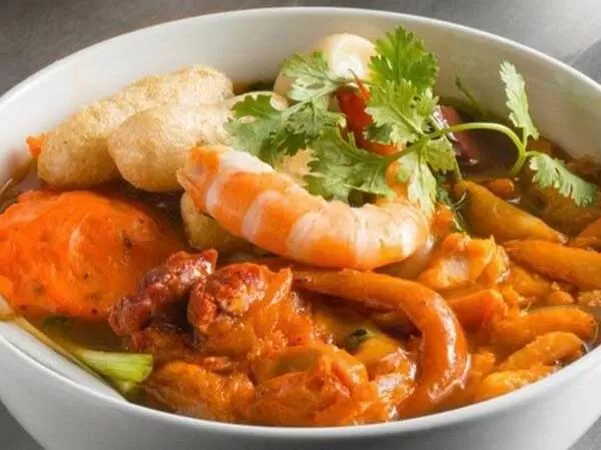 Bánh Canh Cua - Huỳnh Mẫn Đạt