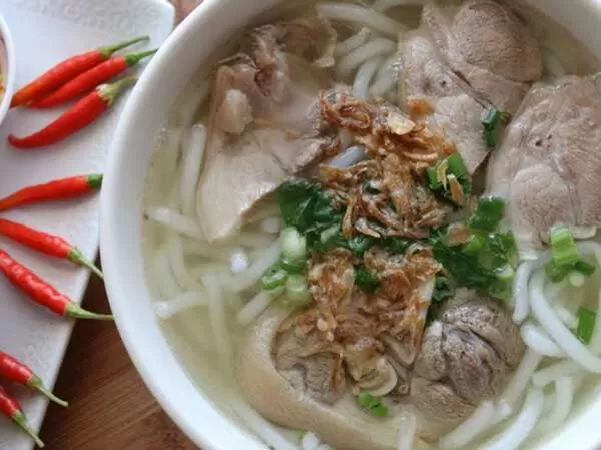 Bánh Canh Giò Heo - Nguyễn Trãi