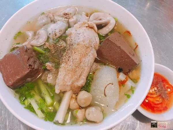 Bánh Canh Cây 136