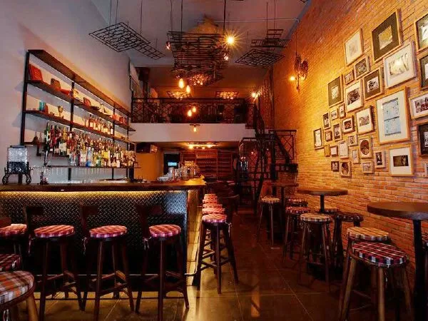 The Alley Cocktail Bar & Kitchen