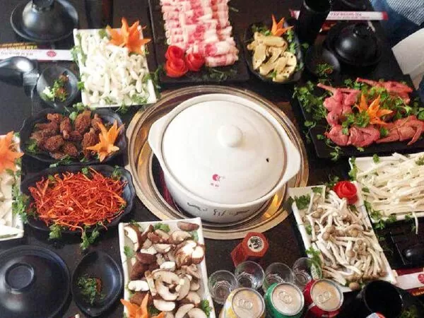 Lẩu Nấm Hoàng Gia