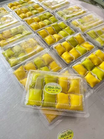 Bánh crepe sầu riêng nhân kem Minh Thư