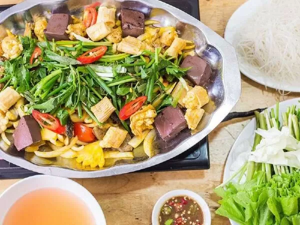Lẩu lòng bò Việt