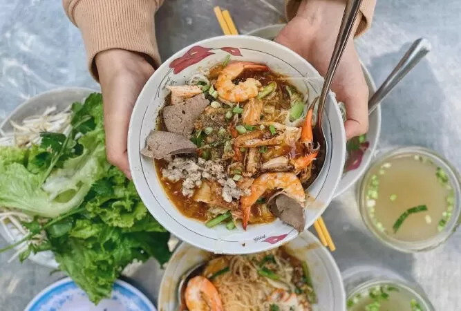 Ngọc Dung – Hủ Tiếu Nam Vang