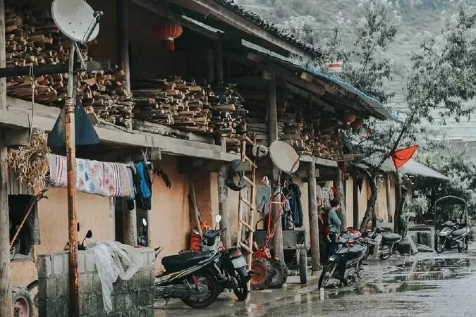 Thị trấn Phó Bản