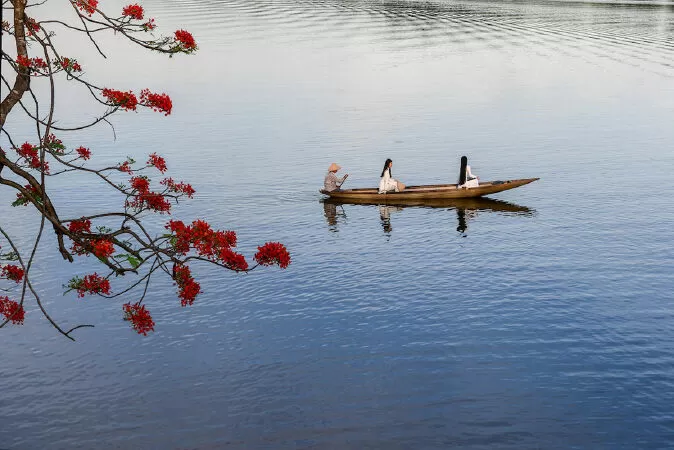 Đợi em về với Huế - Nguyễn Hồng Lĩnh