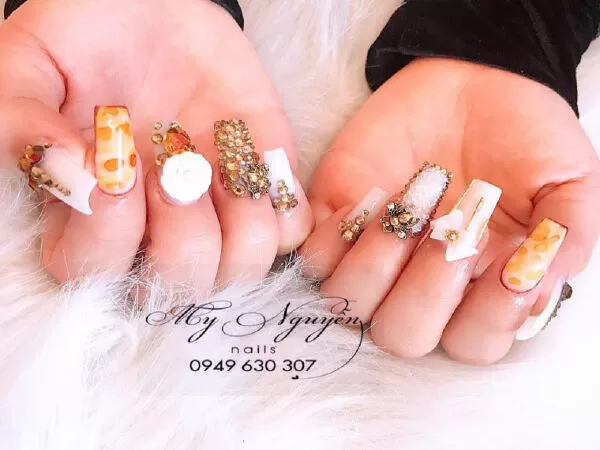 My Nguyễn nails