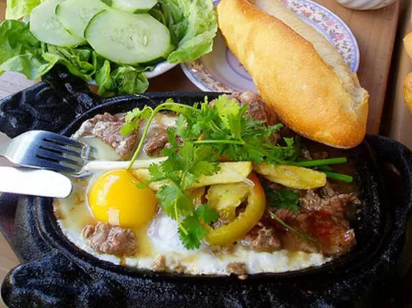 Bò né Hai Chị Em