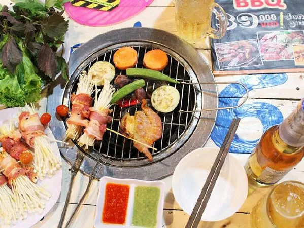 Bò Cười Quán