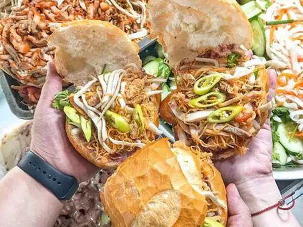 Quán Bích – Bánh Mì Cóc