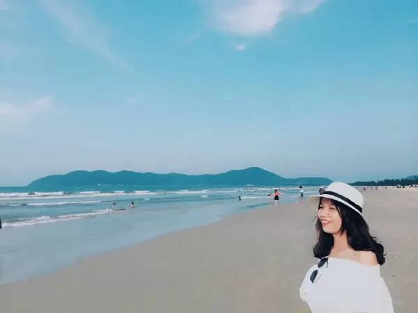 Bãi biển Lăng Cô- Huế