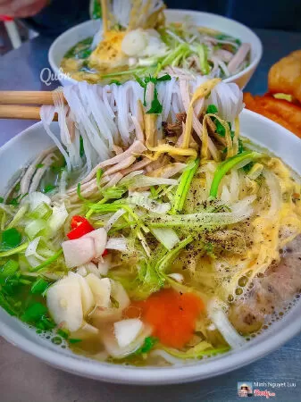Bún thang Cầu Gỗ