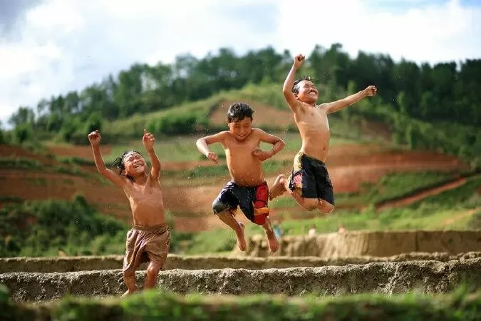 Ký ức tuổi thơ tôi - Bằng Lăng Tím