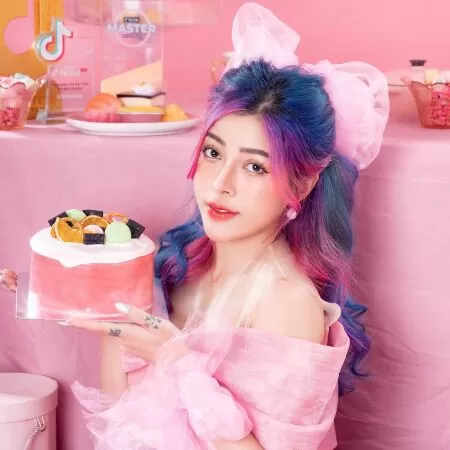 Linh Barbie