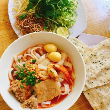 Quán Gì Đó - Mì Quảng & Bún Cá Cam