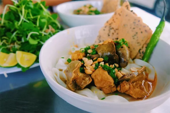 Mỹ Linh - Mì Quảng & Món Huế