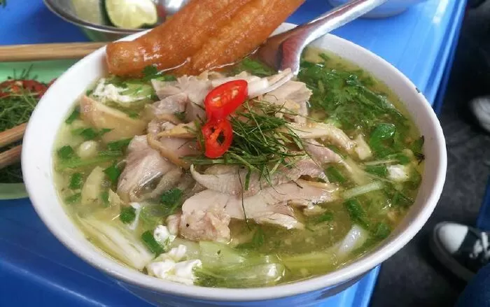Phở gà Hàng Điếu