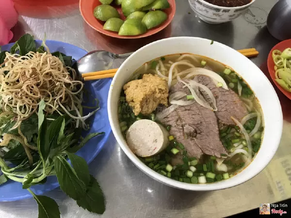 Bún bò Huế O Sửu