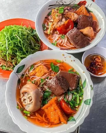 Bún riêu Dì Chín