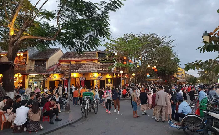 Tết về đất Quảng - Huy Hùng