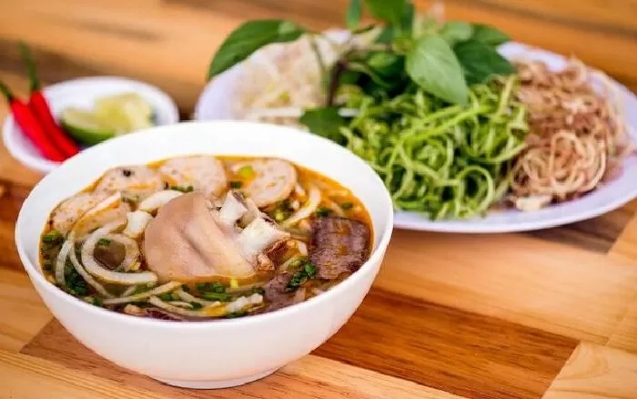 Bún Bò Huế Đông Kinh