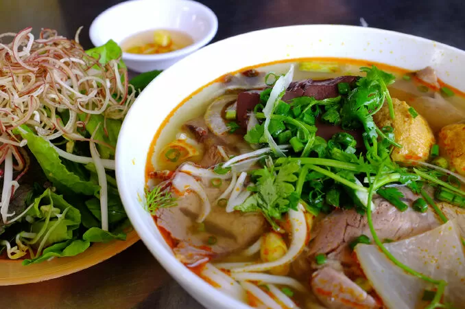 Bún bò Huế O Mai