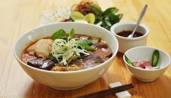 Bún bò Huế Mệ Ơi