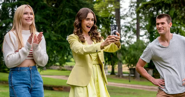 Emily in Paris (Season 3)