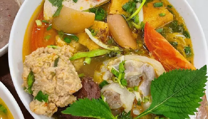 Bún riêu cua ốc Vườn Chuối