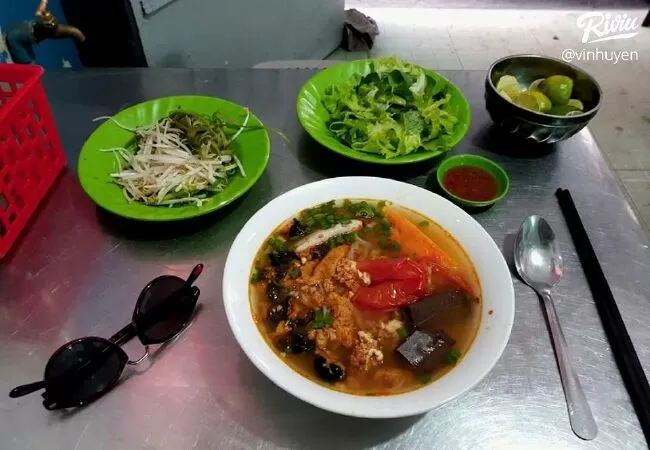 Bún riêu hẻm Ông Tiên