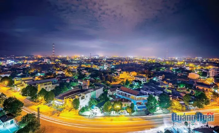 Mười năm, Quảng Ngãi và trăng - Đoàn Thị Phượng